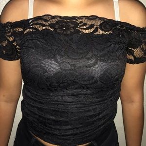 Off the shoulder Black Lace Croptop